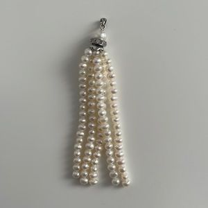 Dangling pearl pendant 925 silver